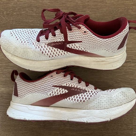 Brooks Shoes - Women’s Brooks Revel 4 Running Shoes Maroon/Red and White Size 7